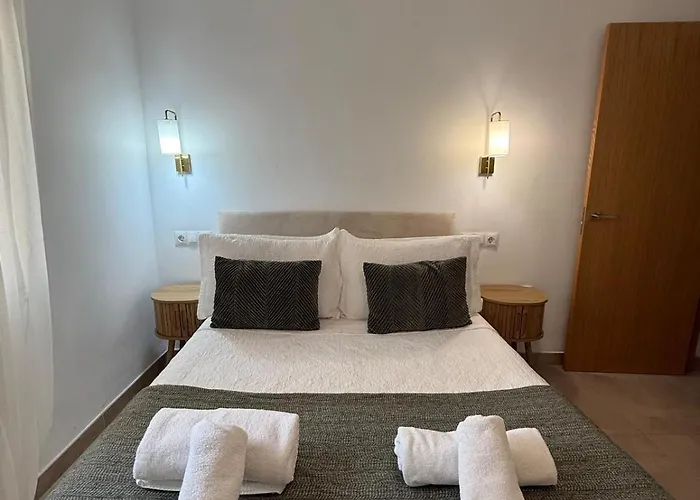 Apartament Robles *